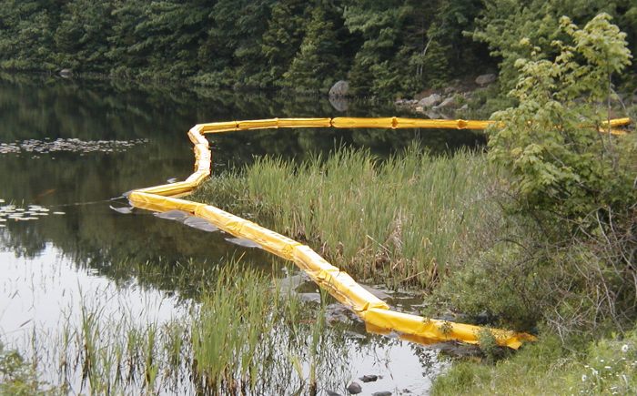 Silt Curtain. siltcurt